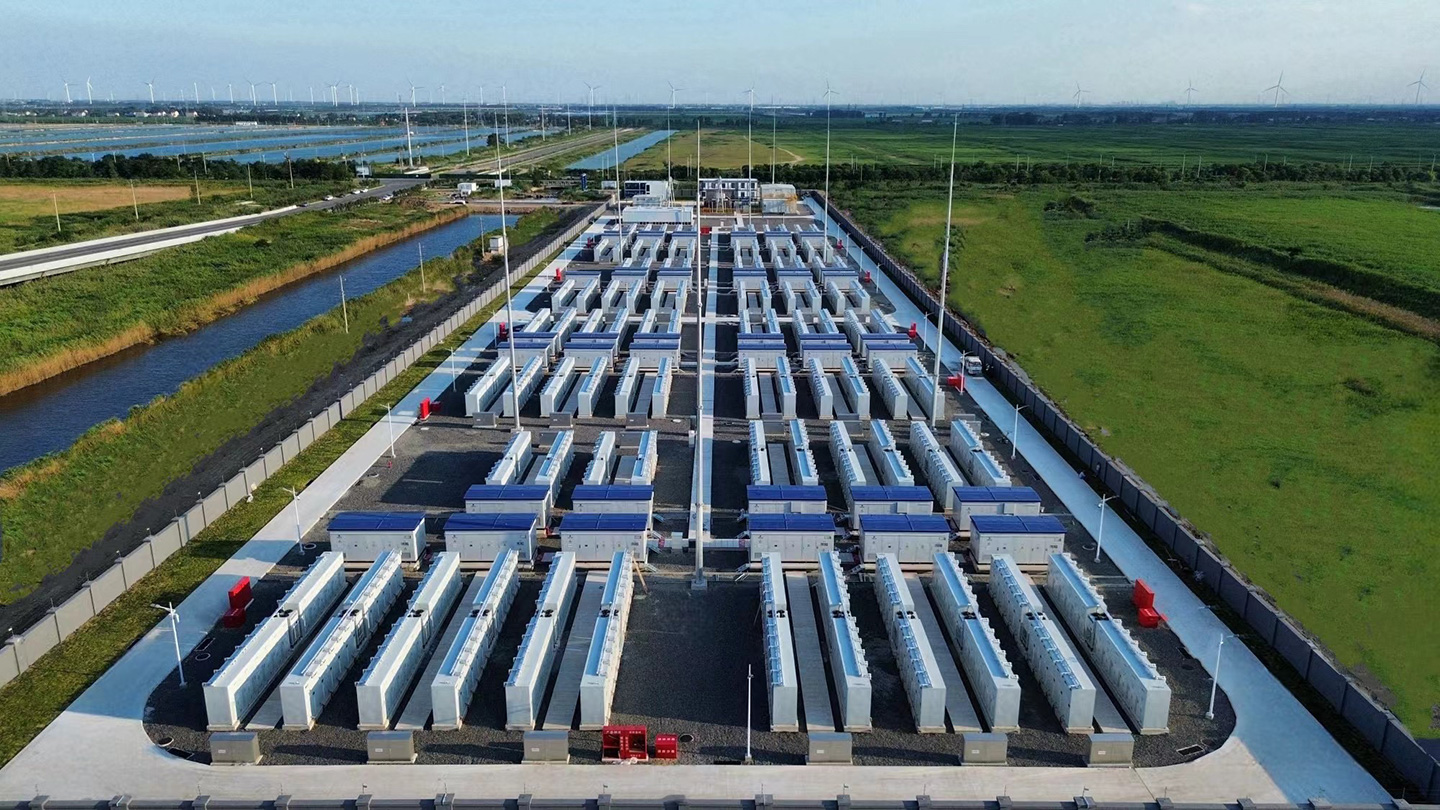 Parque de armazenamento de energia em escala de usina